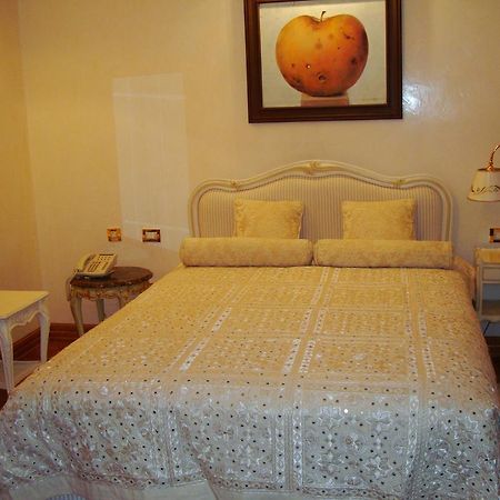 Villa Jelena Belgrad Rum bild