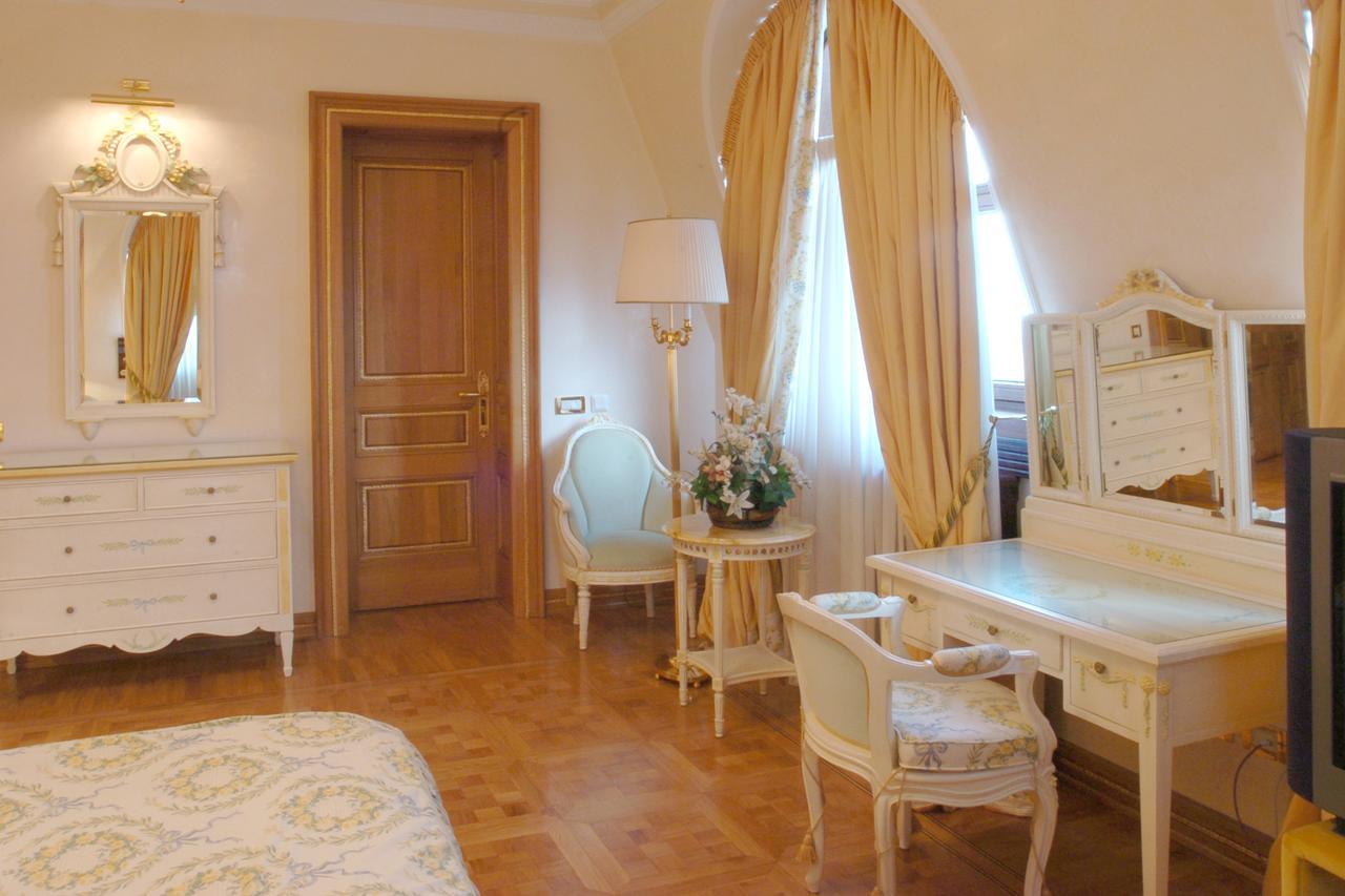 Villa Jelena Belgrad Rum bild